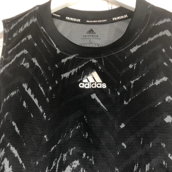 Adidas Black Fitted Graphic Tank Top - Picture 2 of 10